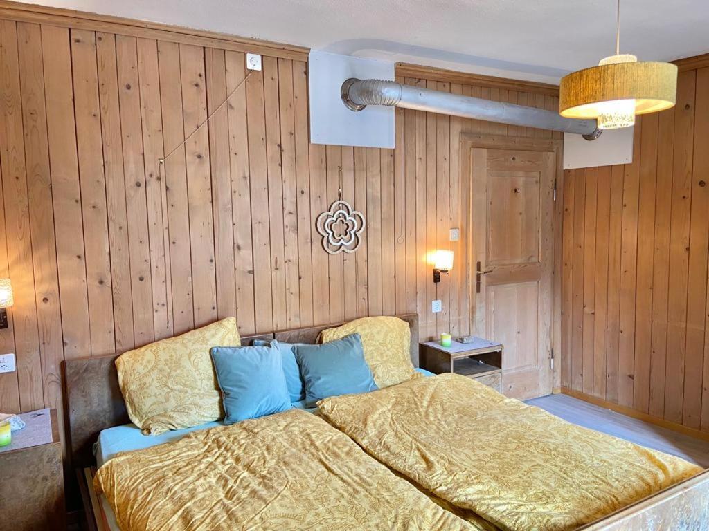 Chasa Sassalbo Bed & Breakfast Poschiavo Exterior foto